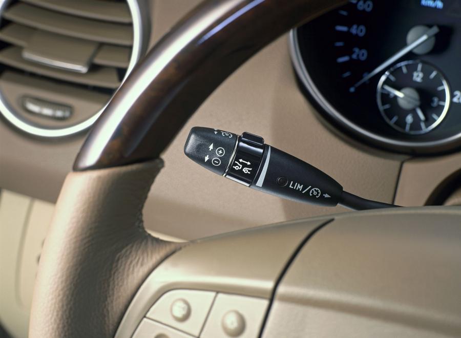  Mercedes-Benz ML-Class 2006 года  (фото 327 из 400)